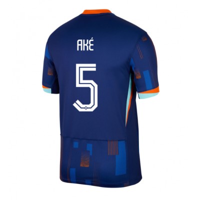 Holland Nathan Ake #5 Udebanetrøje EM 2024 Kortærmet Holland Nathan Ake #5 Udebanetrøje EM 2024 Kortærmet